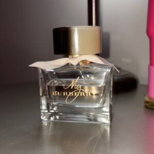 Burberry My Burberry Perfume with Gold and Cream Accents